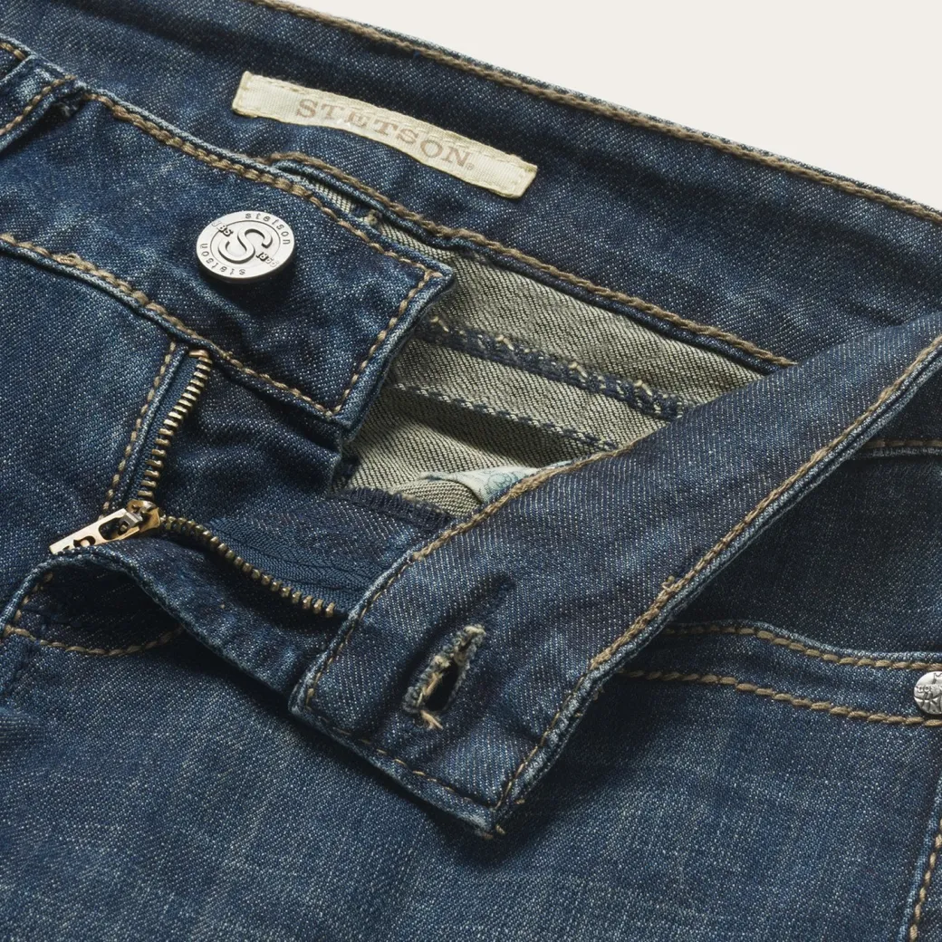 818 Bootcut Jean With "S" Back Pocket